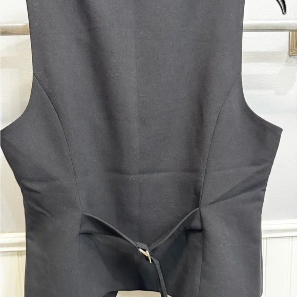 Abercrombie & Fitch Black Sleeveless Top - Picture 2 of 4